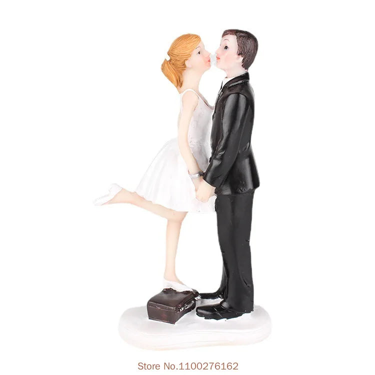 Cake Toppers Dolls Bride and Groom Figurines Funny Wedding Cake Toppers Stand Topper Decoration Supplies Marry Figurine