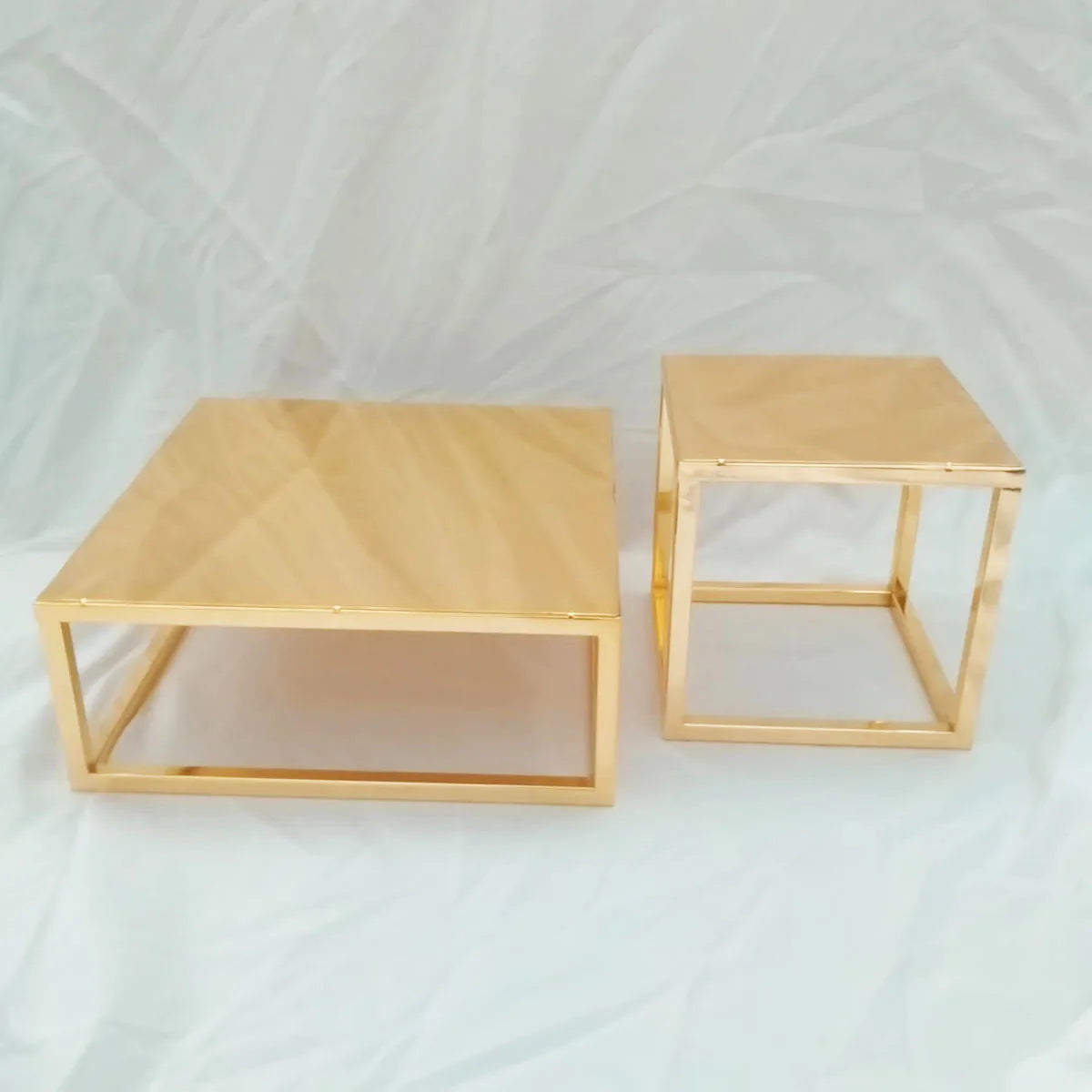 Metal Round and Square Floating Cake Stand Gold Modern Cake Stand Wedding Cake Tier Birthday Party Cupcake Display Stand