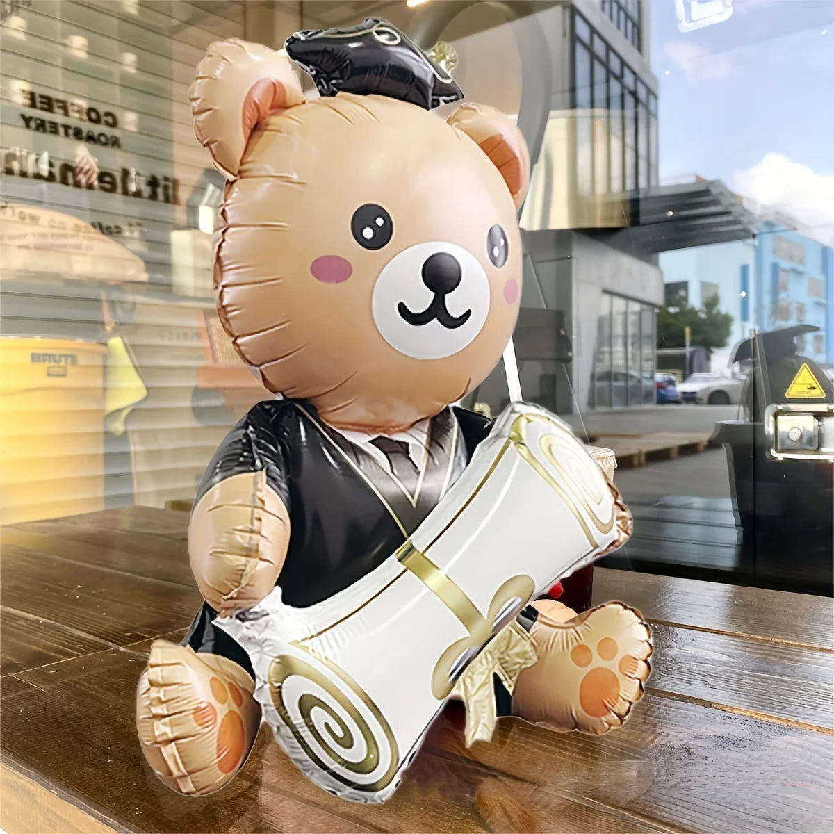 1pc Cute Holding Graduation Bear Aluminum Film Balloon, Graduation Party Balloon Perfect For School Events And Campus Decoration