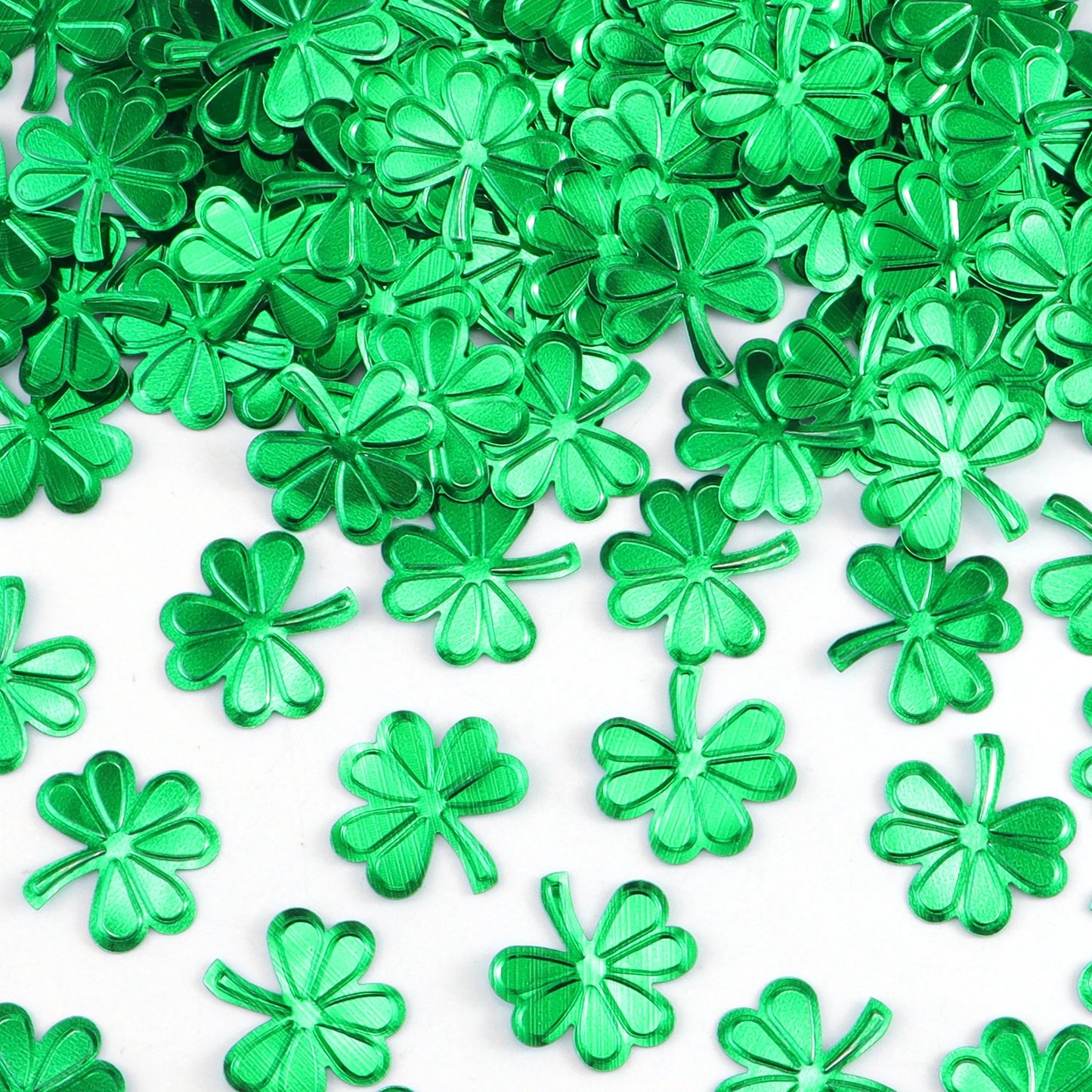 15g/30g St Patricks Day Table Decoration Sequins PVC Green Shamrock Confetti for Irish Festival Holiday Party Home Decoration