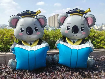 1pc Cute Holding Graduation Bear Aluminum Film Balloon, Graduation Party Balloon Perfect For School Events And Campus Decoration