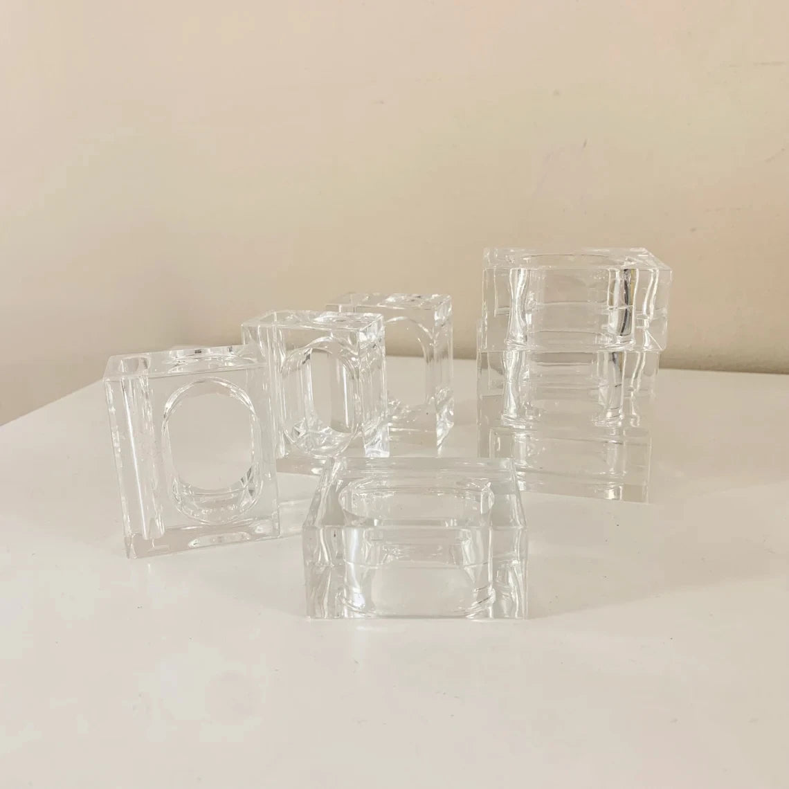 4-24Pcs Acrylic Napkin Rings Flower Vase Napkin Holders Clear Square Napkin Rings Bulk for Wedding Party Banquet Table Decor